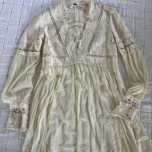 Free People dress. Ivory, beige size 2